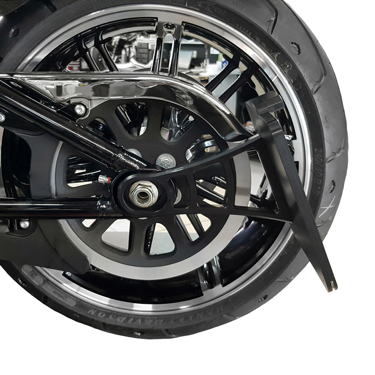 SIDE MOUNT PASSEND FÜR HARLEY-DAVIDSON BREAKOUT - ROCKER
