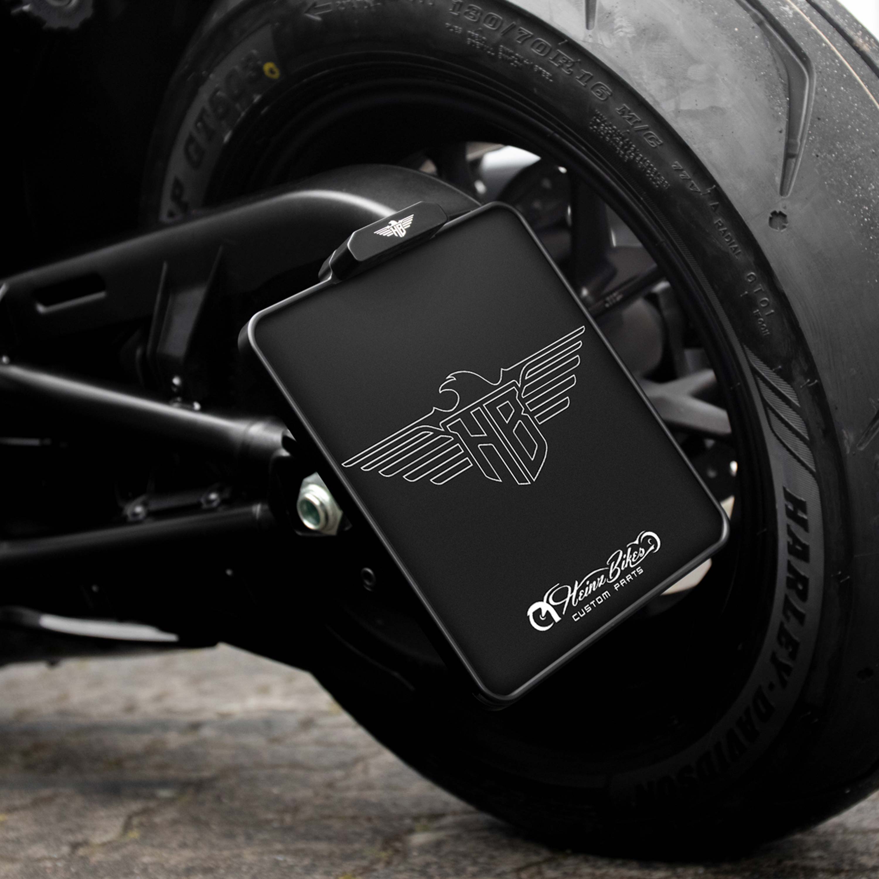SIDE MOUNT PASSEND FÜR HARLEY-DAVIDSON SPORTSTER S AB 2021